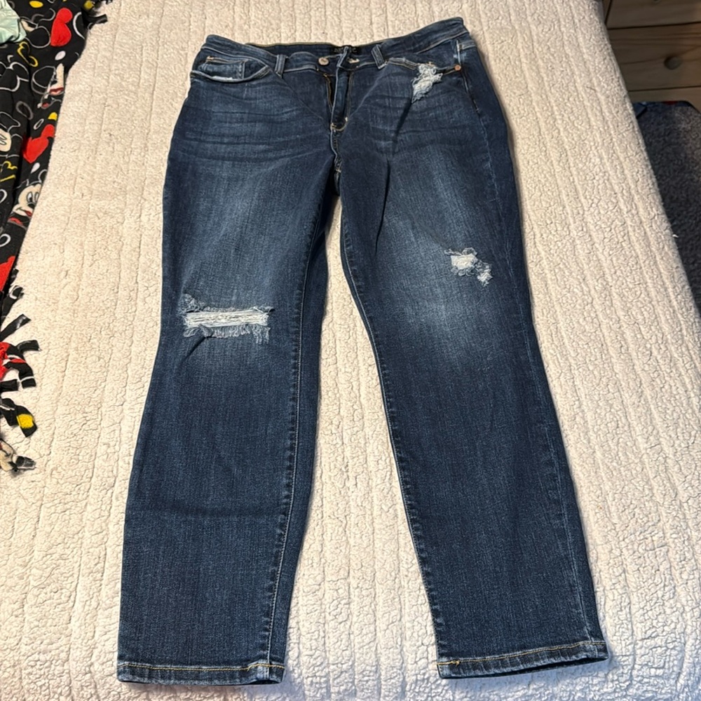 Judy Blue Distressedsed Denim Boyfriend fit Jean